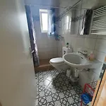 شقة Zentral Gelegene Mit Grossem Garten *