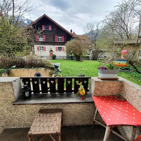 Zentral Gelegene Mit Grossem Garten Appartement