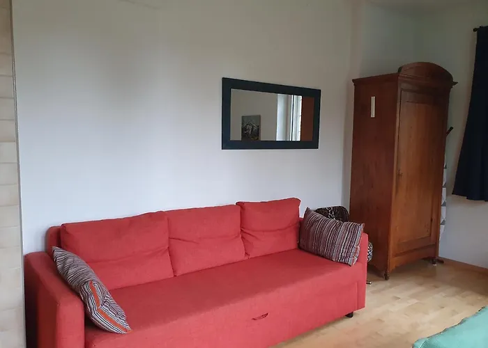 Zentral Gelegene Mit Grossem Garten Интерлакен