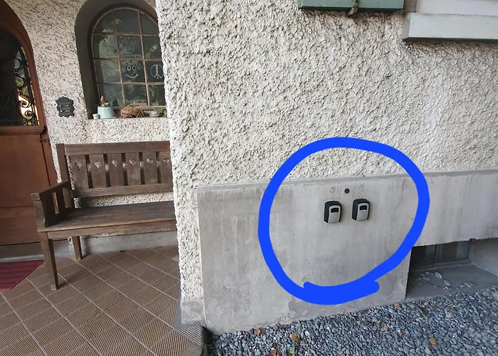 Zentral Gelegene Mit Grossem Garten Апартаменты